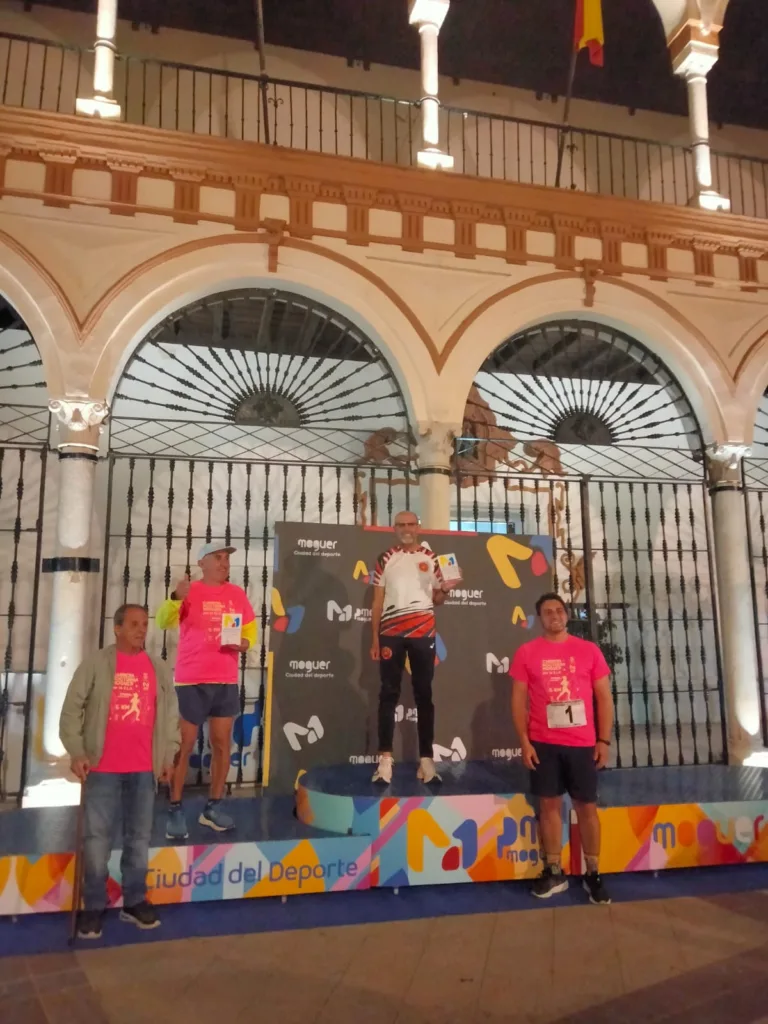 Manuel Ángel Guijarro gana en Master D en la nocturna de Moguer