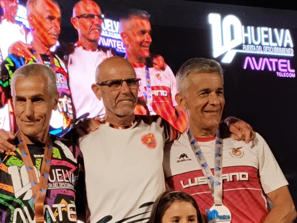 Manuel Ángel Guijarro y Carmen Lagares suben a pódium en la VII 10K Huelva Avatel Puerta del descubrimiento 2025