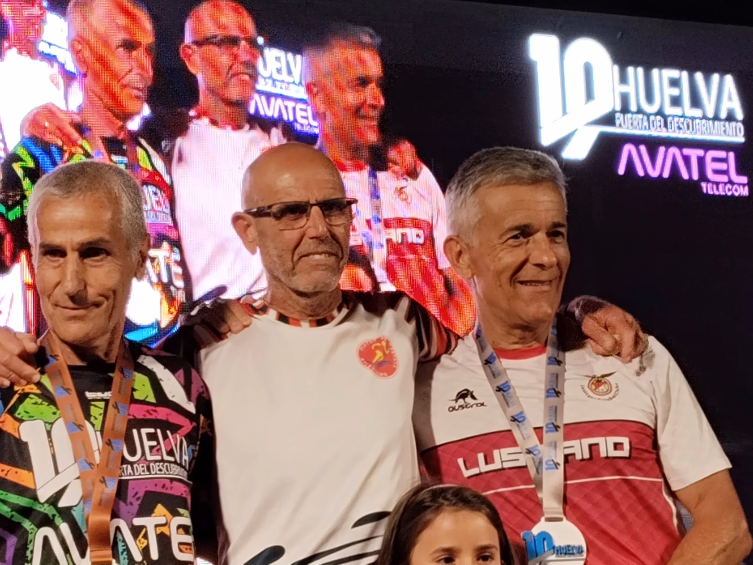 Manuel Ángel Guijarro y Carmen Lagares suben a pódium en la VII 10K Huelva Avatel Puerta del descubrimiento 2025