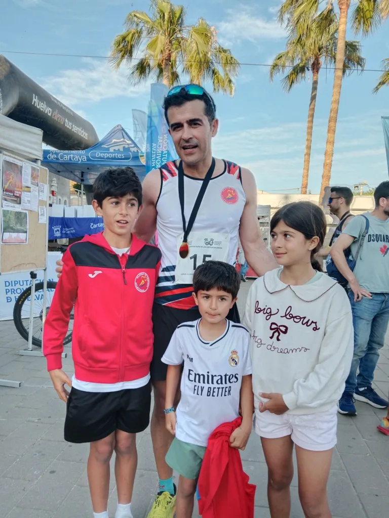 El Rompido brilla al atardecer: Éxito en la XIV Media Maratón Ruta de los Hoteles de Cartaya